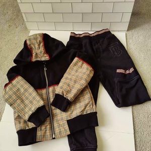 Burberry Fit 6 year old